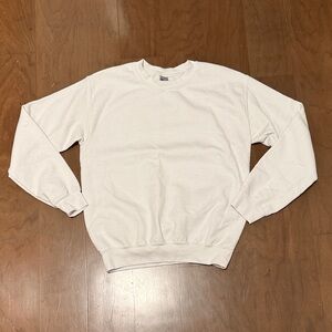 Gildan Men's Crewneck Sweater in White